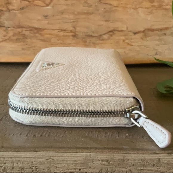 Prada Vitello Daino Leather Long Zip Wallet! - Picture 5 of 9